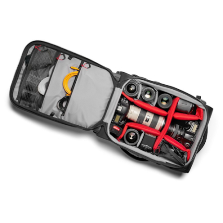 Manfrotto MB PL-RL-A55 - walizka, plecak fotograficzny na kółkach, Pro Light Reloader Air 55 - przykład użycia